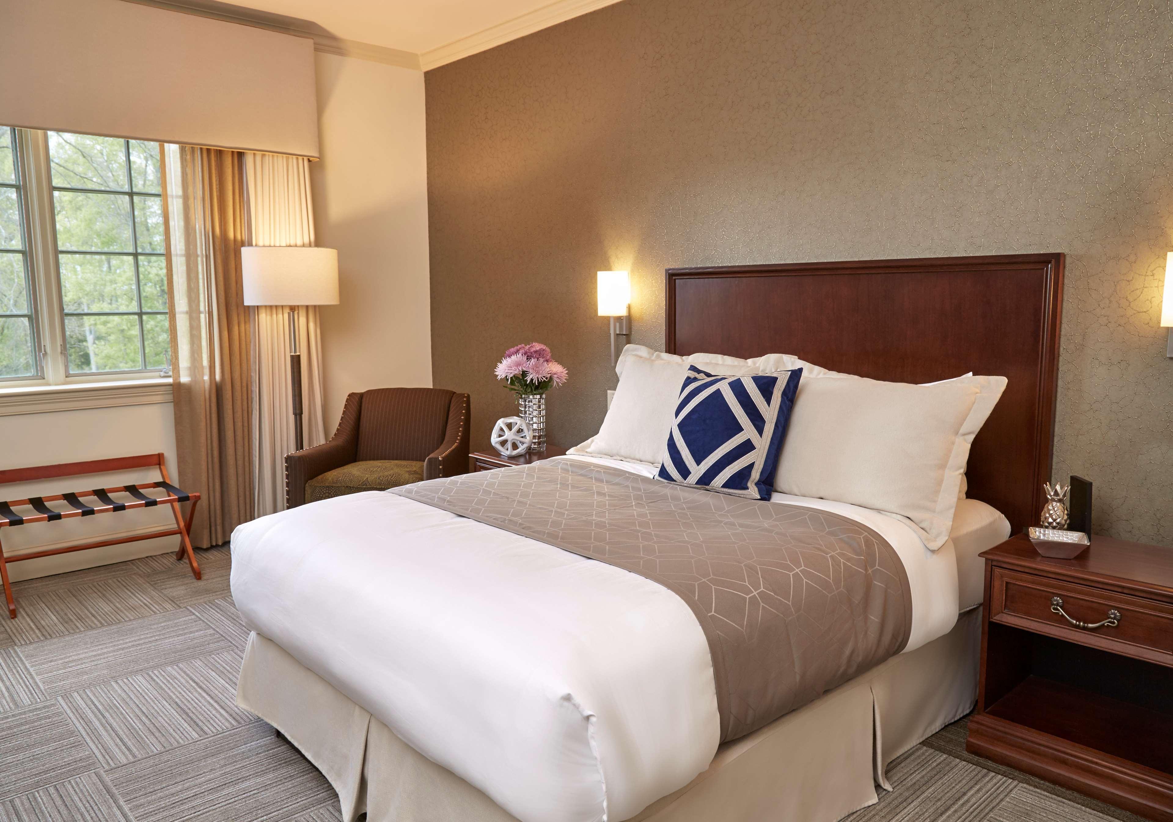 Rizzo Center, A Destination By Hyatt Hotel Chapel Hill Exterior foto